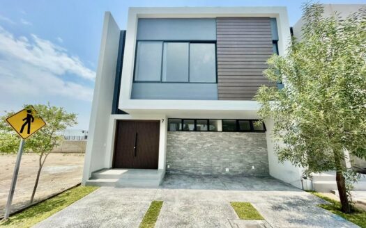CASA EN VENTA SOLARES