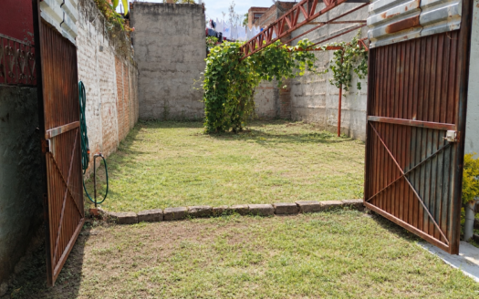 TERRENO EN JARDINES DEL VALLE
