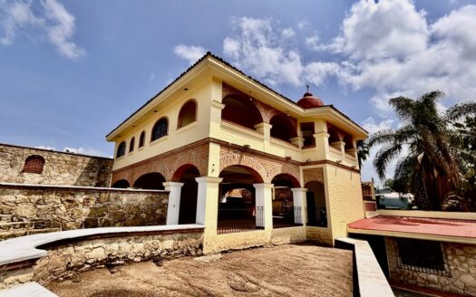 CASA EN VENTA EL ARENAL