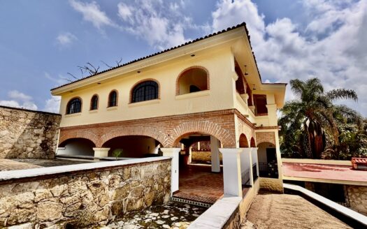 CASA EN VENTA EL ARENAL