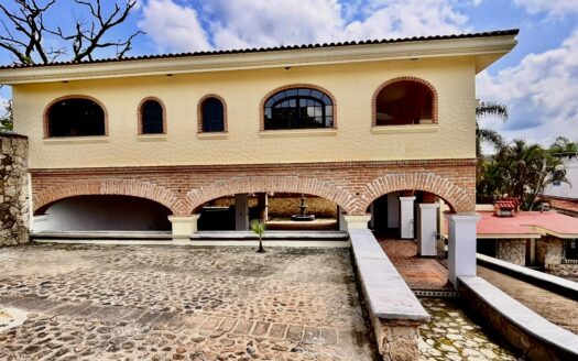 CASA EN VENTA EL ARENAL