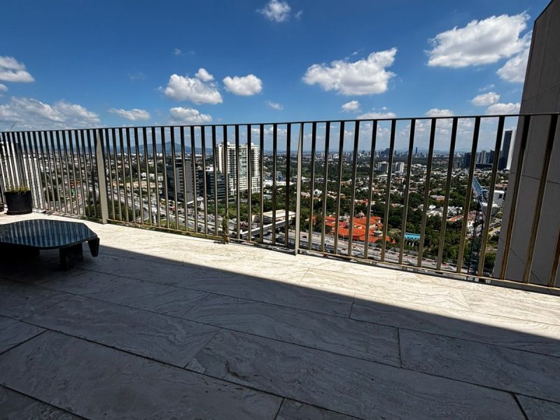 0d9eac2d-3279-425d-8198-170a71cb8a55