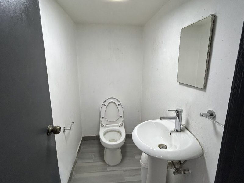 37b21a20-c242-4d8d-b171-cd60bfa0740e