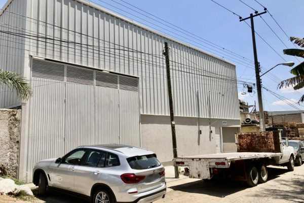 FACHADA BODEGA PERIFERICO SUR FACHADA BODEGA PERIFERICO SUR