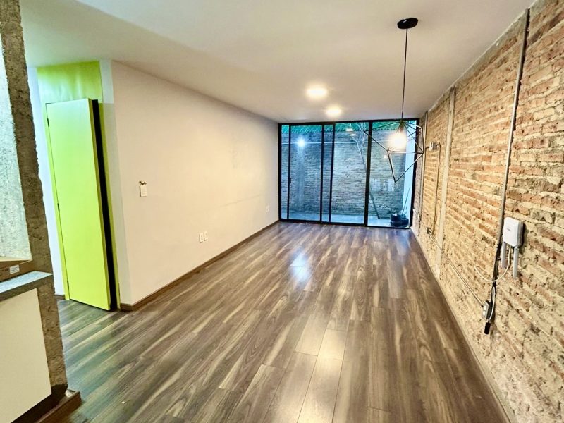 bb6ee483-e7cc-4cf0-b836-d869e26499d1