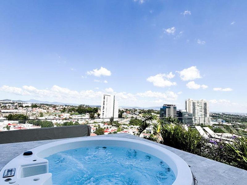 d768c737-cc53-4c83-8541-7f47a49530b1